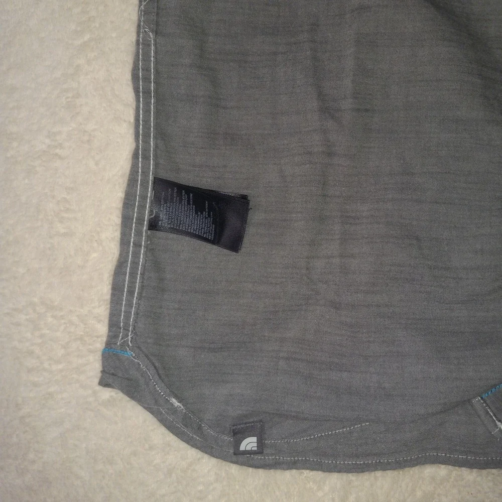 The North Face Shirt Men Large Slate Long Sleeve Button Up Outdoor Hiking Travel